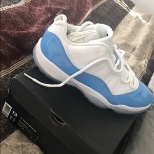 Retro North Carolina 11s